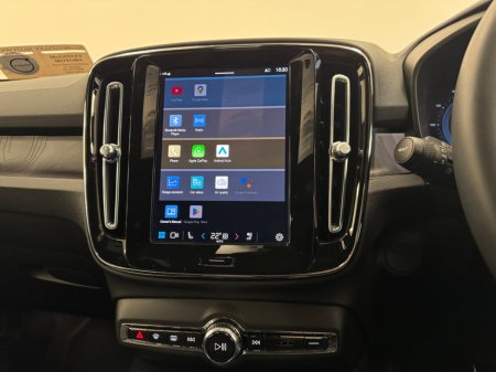 2022 Volvo XC40 BEV 231hp Ultimate €30,000 thumbnail