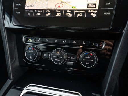 2019 Volkswagen Passat 2019 VW Passat Highline Auto/High spec/1yr warrant €25,888 thumbnail