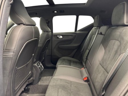 2024 Volvo XC40 - thumbnail 10