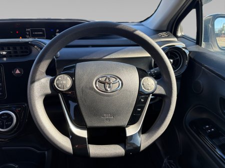 2018 Toyota Aqua - thumbnail 12