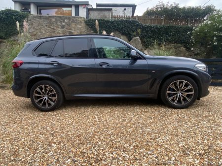 2020 BMW X5 xDrive45e M Sport €52,999 thumbnail