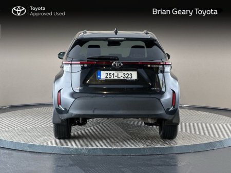 2025 Toyota Yaris Cross HYBRID LUNA SPORT €30,950 thumbnail
