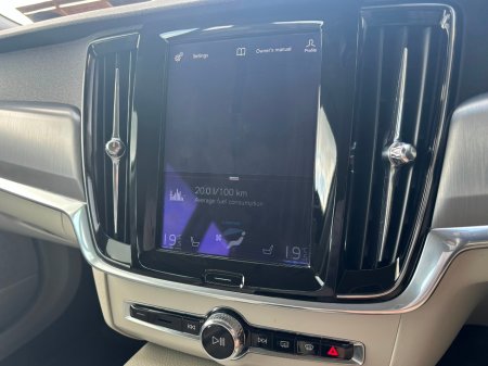 2018 Volvo V90 D4 MOM GT Auto €23,995 thumbnail