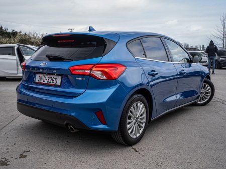 2021 Ford Focus - thumbnail 2