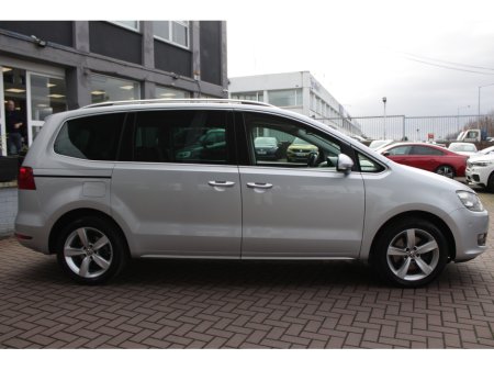 2014 Volkswagen Sharan - view 3