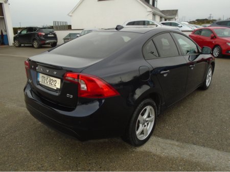 2017 Volvo S60 - thumbnail 8