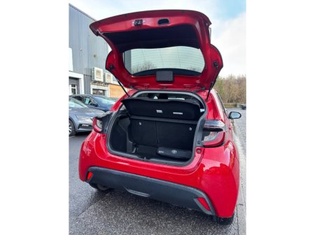 2023 Toyota Yaris 1.5 Hybrid 5Dr Luna €18,500 thumbnail