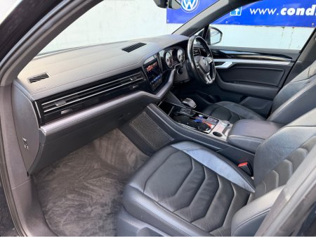 2019 Volkswagen Touareg 3.0 TDI V6 R-LINE  AUTO 285BHP ( 191 REG ) €49,850 thumbnail