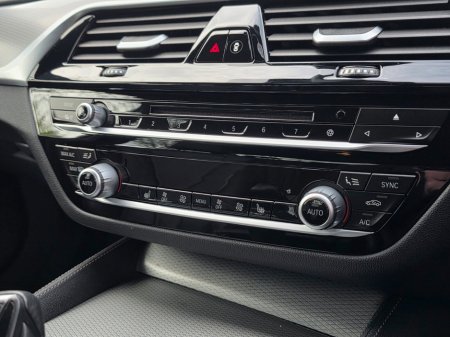 2017 BMW 5 Series - thumbnail 26