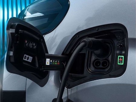 2026 Peugeot Expert L1 Professional Premium 1.5 Blue Hdi 120bhp 1173kg *ORDER YOUR 261 TODAY* €31,338 thumbnail