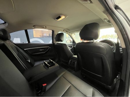 2017 BMW 3 Series - thumbnail 13