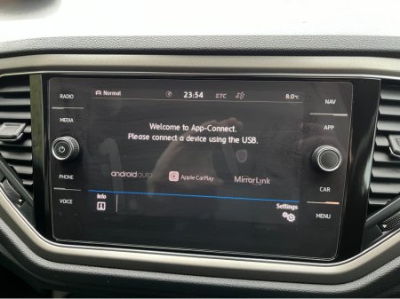 2020 Volkswagen T-Roc STYLE DESIGN AUTOMATIC 2.0 DIESEL //KEYLESS ENTRY//2 TONE PAINT//ADAPTIVE CRUISE CONTROL//REVERSE CAMERA// €23,950 thumbnail