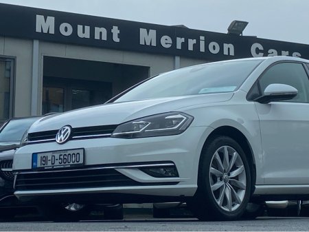 2019 Volkswagen Golf - view 2