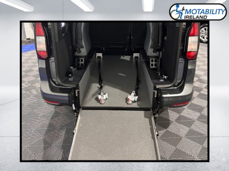 2025 Volkswagen Caddy Wheelchair Accessible 7 Seat €58,995 thumbnail