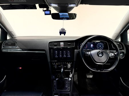 2017 Volkswagen Golf - thumbnail 11