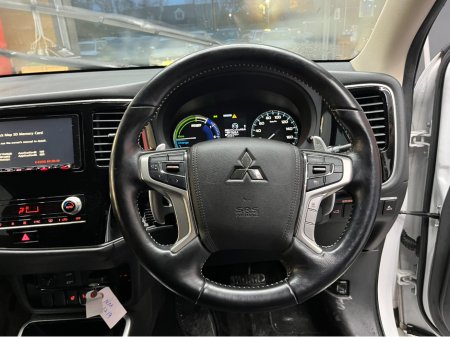 2020 Mitsubishi Outlander €23950 2020 MITSUBISHI OUTLANDER G 4WD 2.4 AUTOMATIC / CRUISE CONTROL / HEATED SEATS €23,950 thumbnail