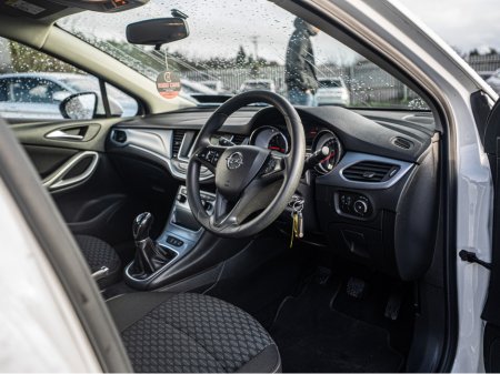 2017 Opel Astra 172 Opel Astra 1.0/High spec/Irish/1yr warranty €10,888 thumbnail