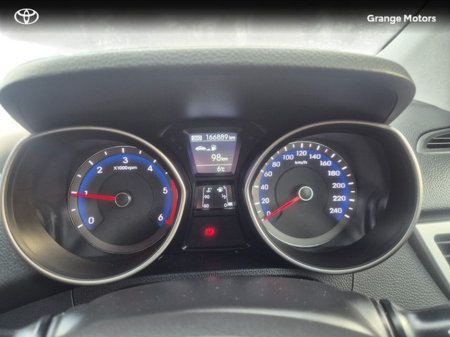 2016 Hyundai i30 1.6 CRDI DELUXE 5DR €11,950 thumbnail