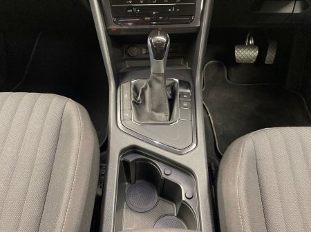 2024 Volkswagen Tiguan - thumbnail 24