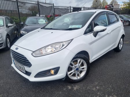 2015 Ford Fiesta - thumbnail 4