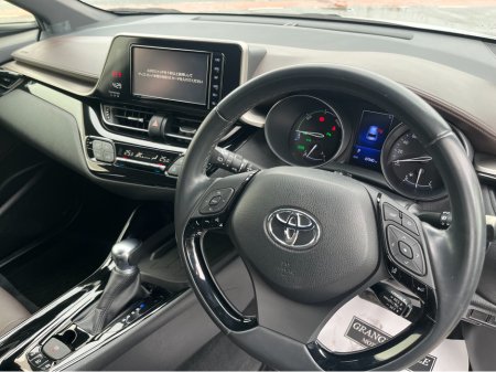 2019 Toyota C-HR 1.8 HYBRID AUTO LOW KM HIGH SPEC €20,950 thumbnail