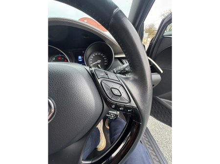 2023 Toyota C-HR - thumbnail 9