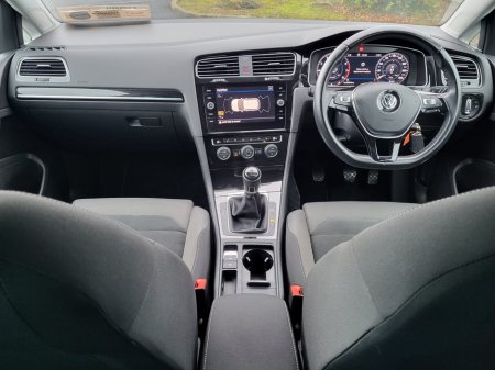 2018 Volkswagen Golf  €14,999 thumbnail