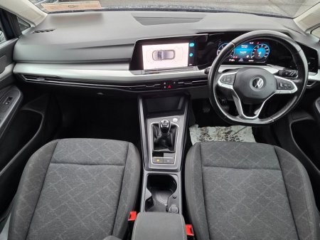 2022 Volkswagen Golf LIFE TDI €25,950 thumbnail