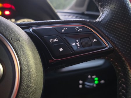 2019 Audi A3 1.4 S-LINE EDITION VIRTUAL COCKPIT - NAVIGATION -CARPLAY ANDROID AUTO HALF LEATHER PACK - REVERSING CAMERA / PARKING SENSORS - DRIVE MODE €23,500 thumbnail