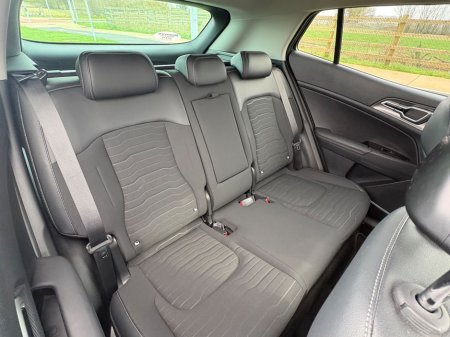 2023 Kia Sportage - thumbnail 8