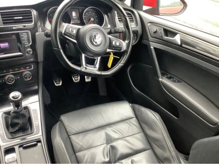 2014 Volkswagen Golf - thumbnail 4