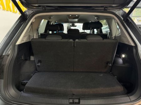 2023 Volkswagen Tiguan 7 Seats Life 2.0tdi D7F 150 5DR AUT €42,777 thumbnail