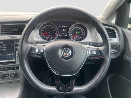 2017 Volkswagen Golf 2017 Volkswagen Golf 1.2 TSI Automatic (19K KM Only) €17,500 thumbnail