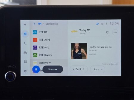 2023 Toyota C-HR - thumbnail 13