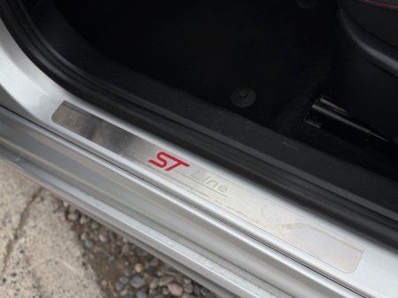 2021 Ford Focus - thumbnail 19