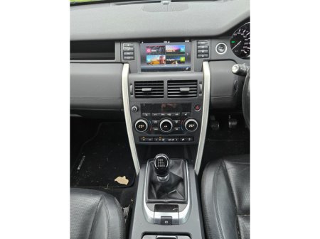 2015 Land Rover Discovery - thumbnail 11