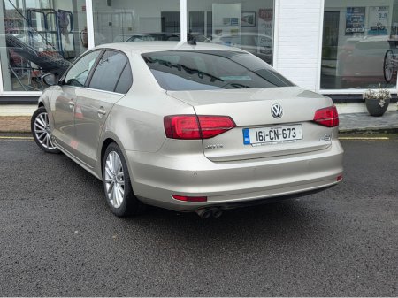 2016 Volkswagen Jetta HIGHLINE 2.0 TDI MANUAL 5SPEED 110BHP 4DR €8,990 thumbnail