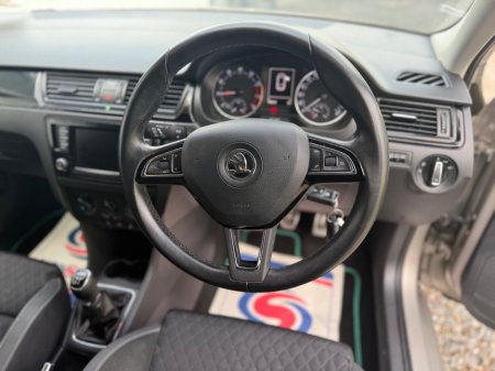 2016 Skoda Rapid 1.2TSI 90HP SPACEBACK AMBITION €8,490 thumbnail