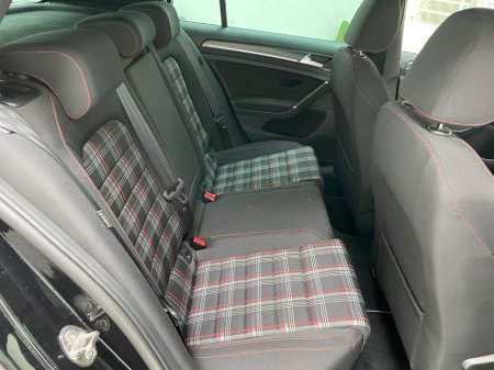 2019 Volkswagen Golf - thumbnail 14