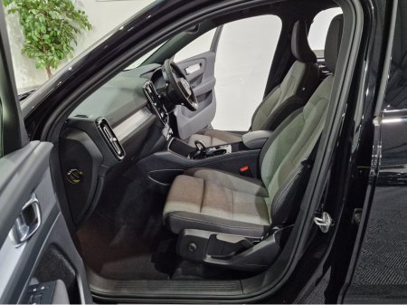 2022 Volvo XC40 T4 PLUS DARK RECHARGE AUTOMATIC **ONE OWNER / APPLE CARPLAY / BLIND SPOT ASSIST / ELECTRIC BOOTLID / HEATED FRONT & REAR SEATS / HEATED STEERING WHEEL / REVERSE CAMERA / WIRELESS PHONE CHARGING** €34,900 thumbnail