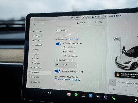 2019 Tesla Model 3 192 Tesla Model 3/New NCT/Irish/1yr warranty €19,888 thumbnail