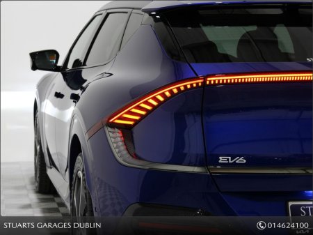 2022 Kia EV6 EV6 GT LINE: YACHT BLUE METALLIC, BLACK AND IVORY ALCANTARA INTERIOR, SUNROOF, 360 CAMERAS, WIRELESS CHARGING, HEADS UP DISPLAY €31,945 thumbnail