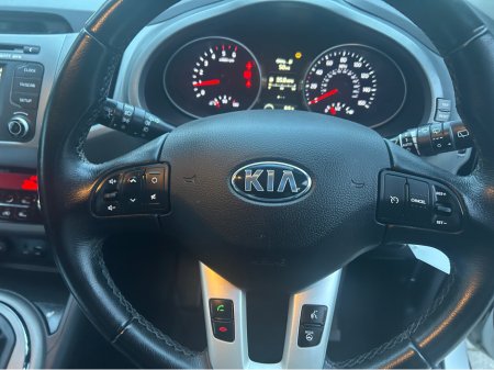 2016 Kia Sportage 3 ISG 114BHP 5DR**//**BLACK LEATHER INTERIOR WITH HEATED FRONT SEATS**//**SUNROOF**//**CRUISE CONTROL**//**REVERSING CAMERA**//**WARRANTY!!!! €11,995 thumbnail