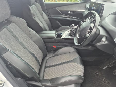 2021 Peugeot 5008 - thumbnail 11