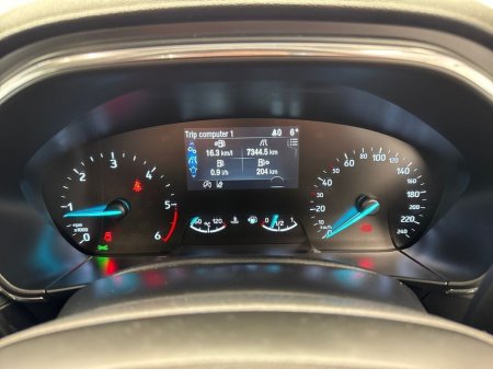 2020 Ford Focus - thumbnail 14