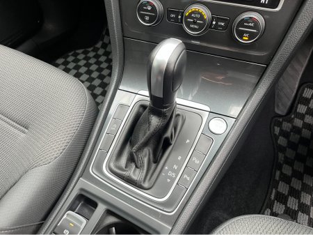 2020 Volkswagen Golf COMFORTLINE AUTOMATIC 1.2 PETROL //ONLY 7348 MILES//REVERSE CAMERA//KEYLESS ENTRY//ADAPTIVE CRUISE CONTROL//BLIND SPOT WARNING// €21,950 thumbnail