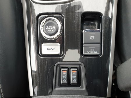 2017 Mitsubishi Outlander - thumbnail 17