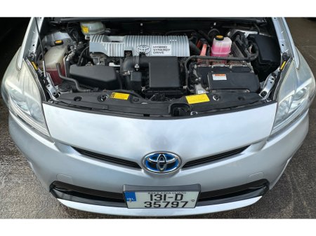 2013 Toyota Prius - thumbnail 8