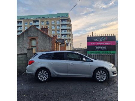 2014 Vauxhall Astra  €3,950 thumbnail