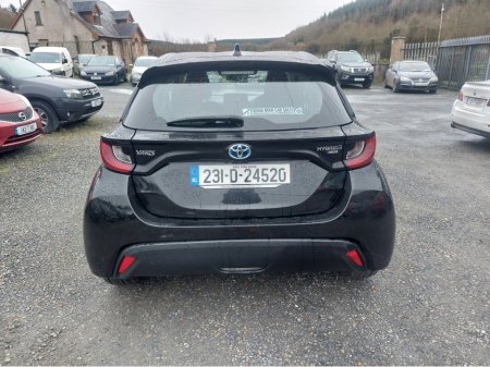 2023 Toyota Yaris 1.5 HYBRID LUNA 4DR AUTO €17,500 thumbnail